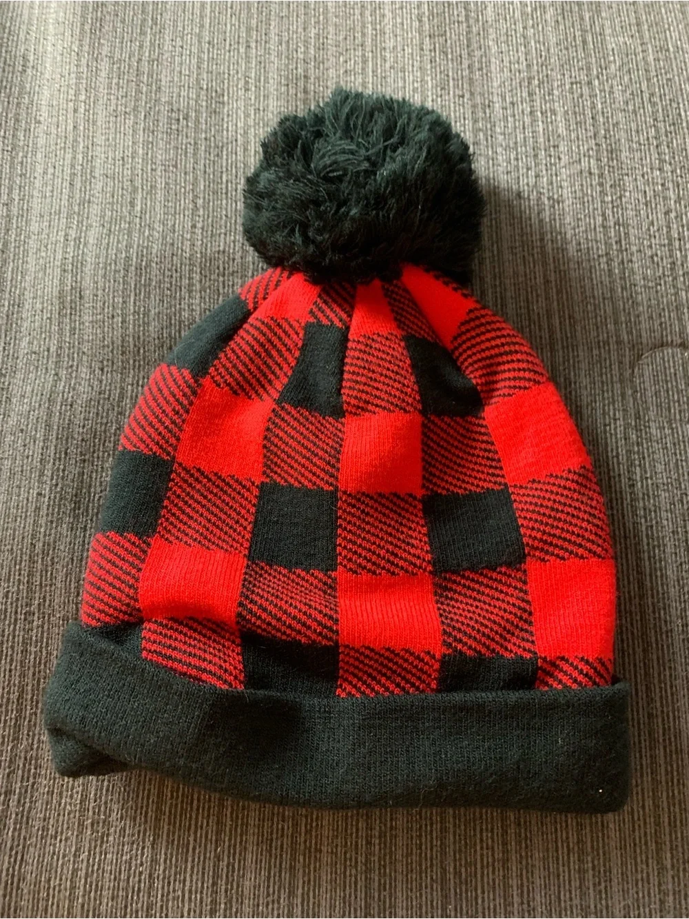 Universal Studio Grinch Naughty Buffalo Plaid Hat Black Red Green